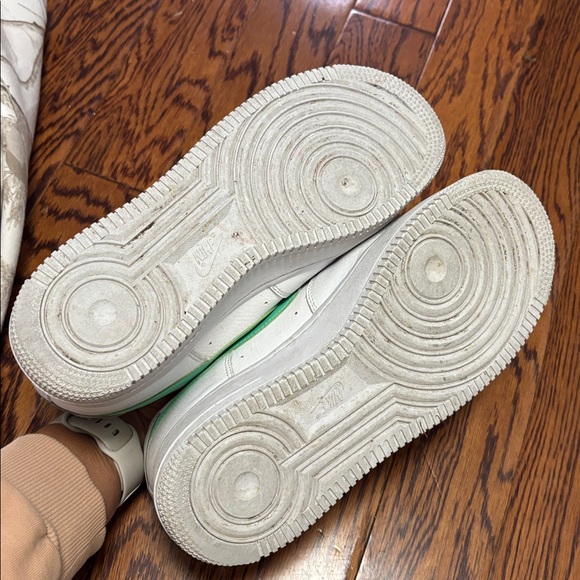 Nike Air Force 1 ‘07 White/Green Glow Light Bone Women’s Size:9 - Picture 5 of 9